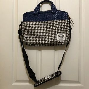 Herschel laptop bag - new!!